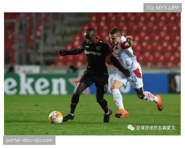 法甲首次测试VAR沟通语音播报，增强裁判判罚透明度与可理解性